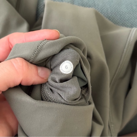 LULULEMON Green Wunder Train High-Rise Tights - Picture 7 of 7